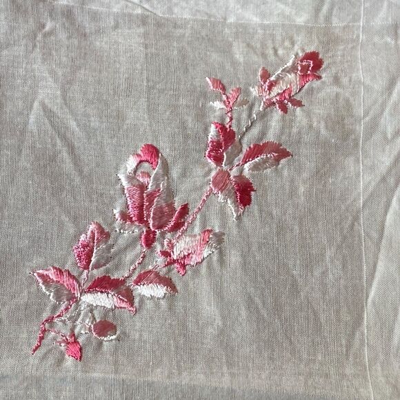 Pink Pearl Rose Bud Handkerchief Petite Point Embroidered Floral Linen Feminine - Picture 4 of 7